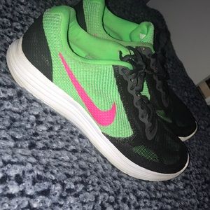 Nike running shoes ✨